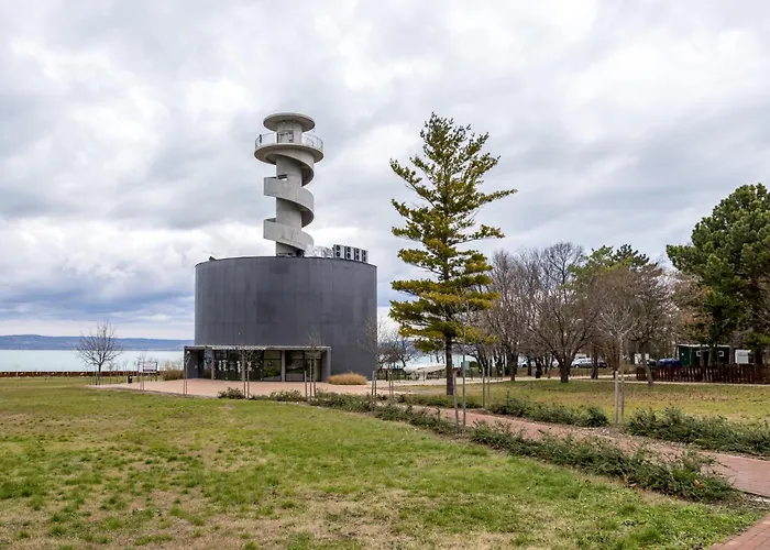 In - Balaton 53708 *